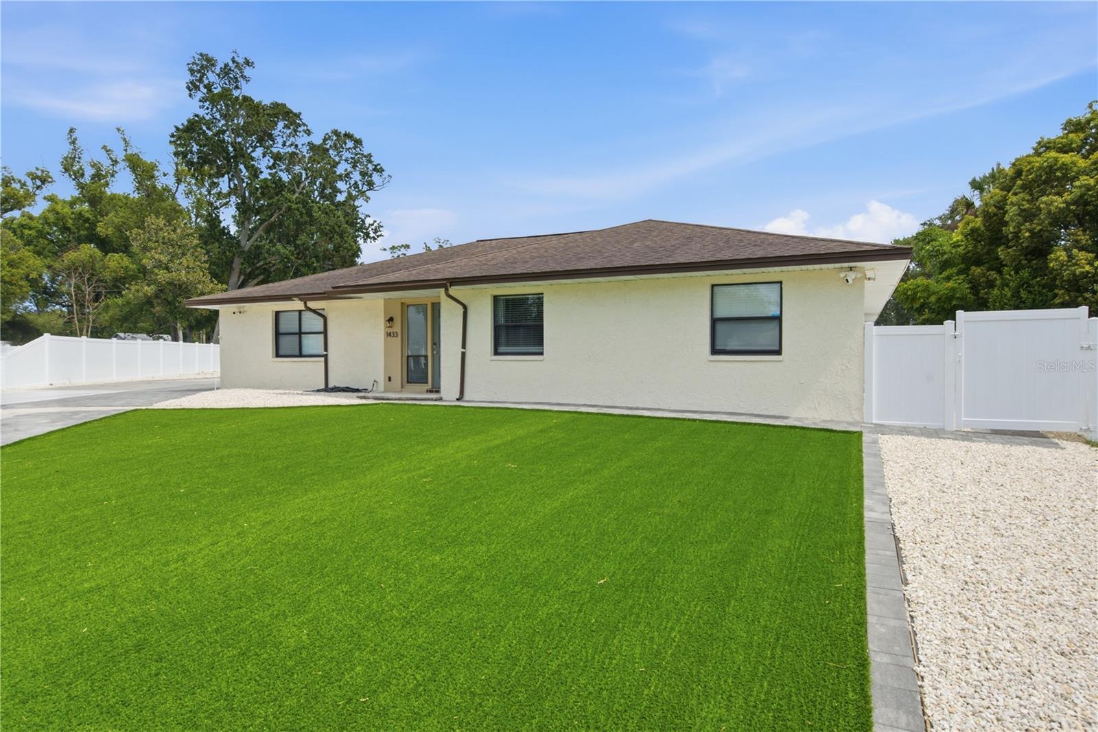 LAKE HOLLINGSWORTH ESTATES - Residential