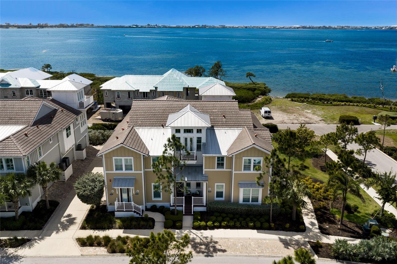 EDGEWATER WALK ON HARBOUR ISLE 5-36 - Residential