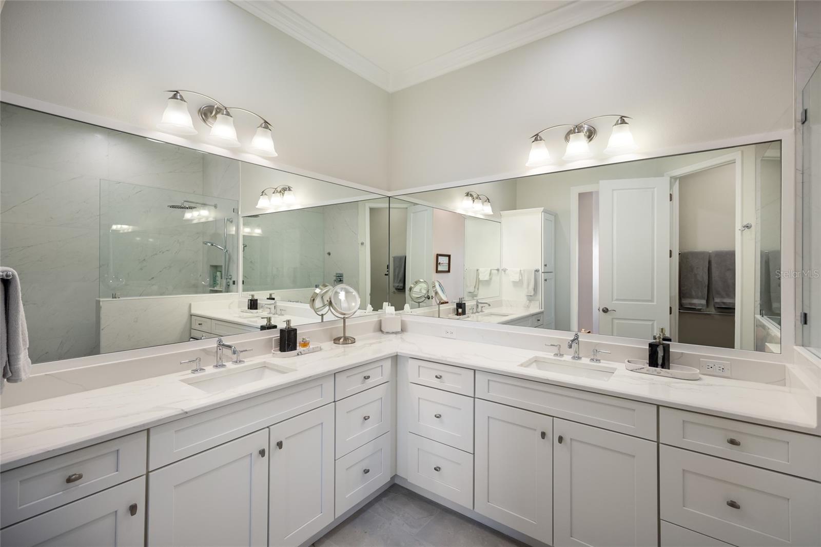 EDGEWATER WALK ON HARBOUR ISLE 5-36 - Residential