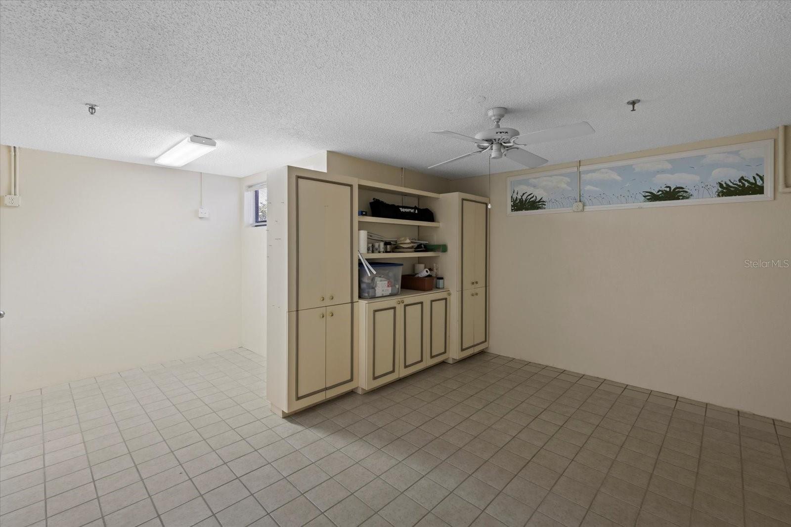 FAIRWAY BAY 1 - Residential Lease