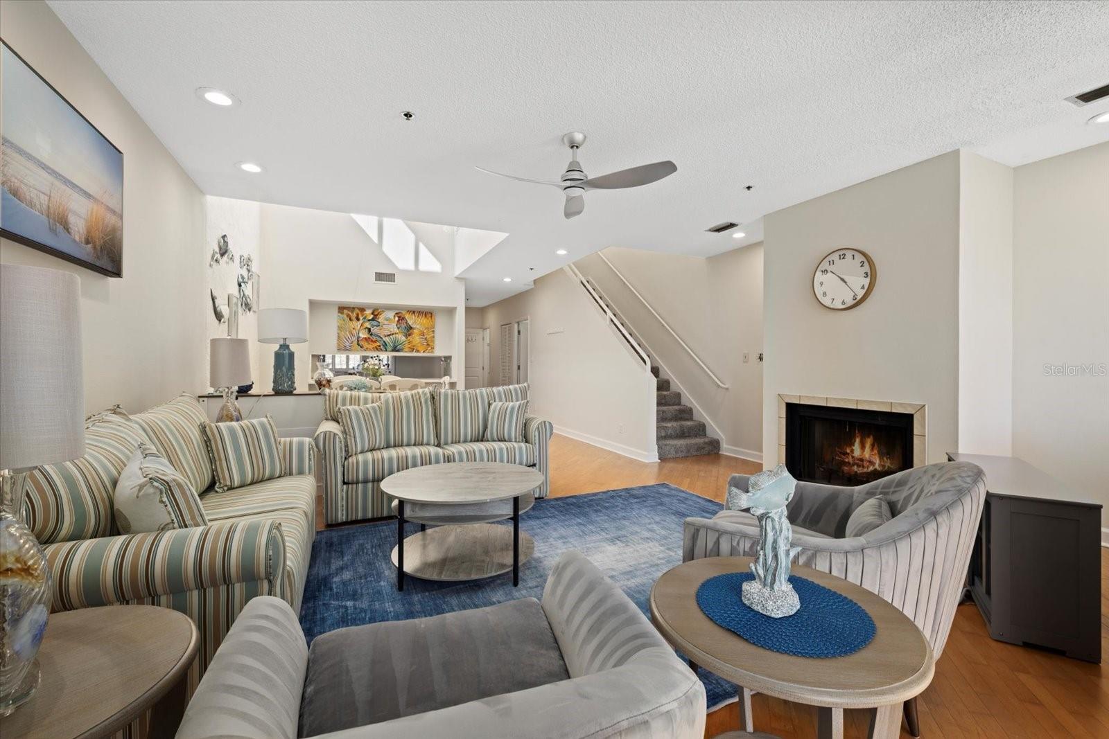 FAIRWAY BAY 1 - Residential Lease
