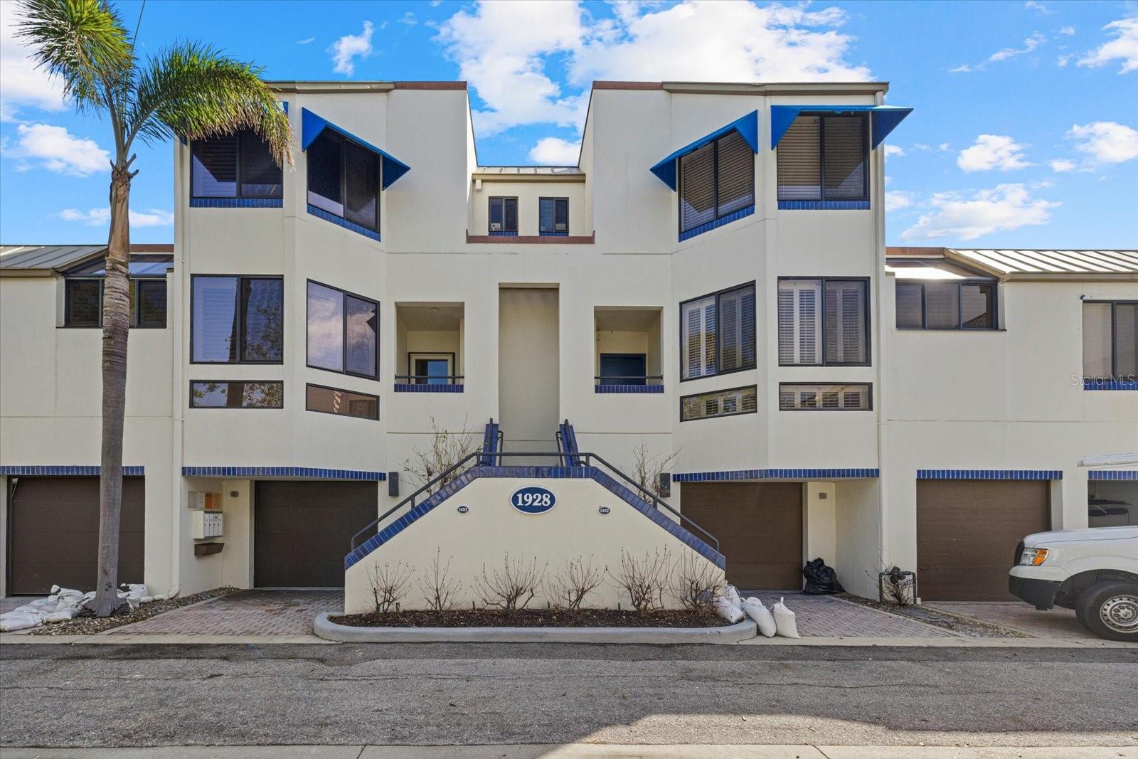 FAIRWAY BAY 1 - Residential Lease