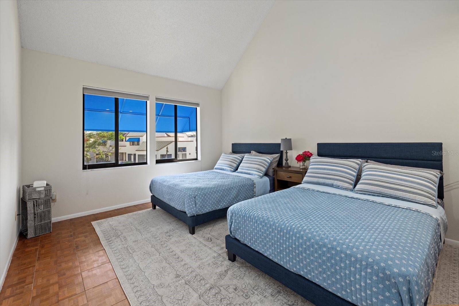 FAIRWAY BAY 1 - Residential Lease