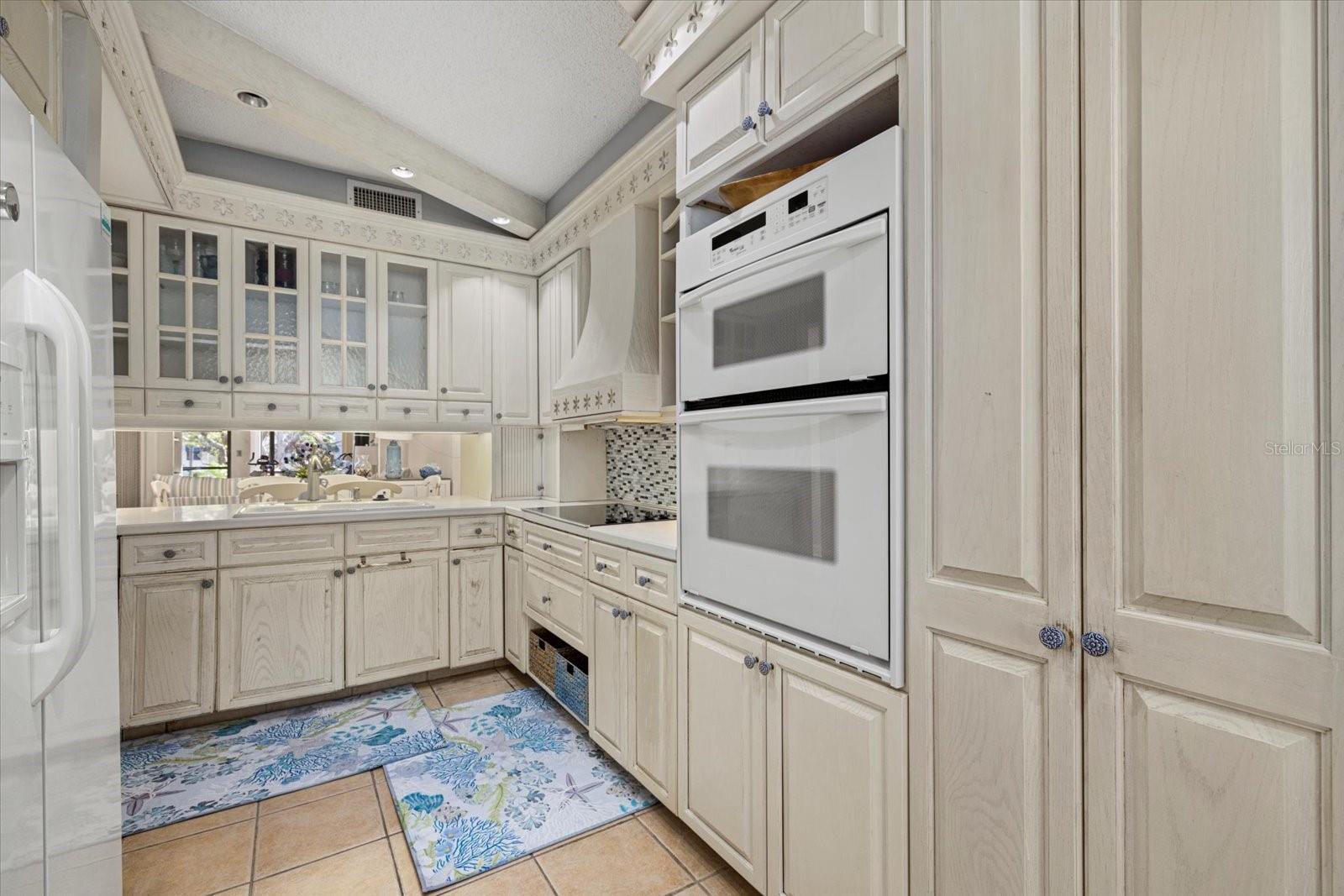 FAIRWAY BAY 1 - Residential Lease
