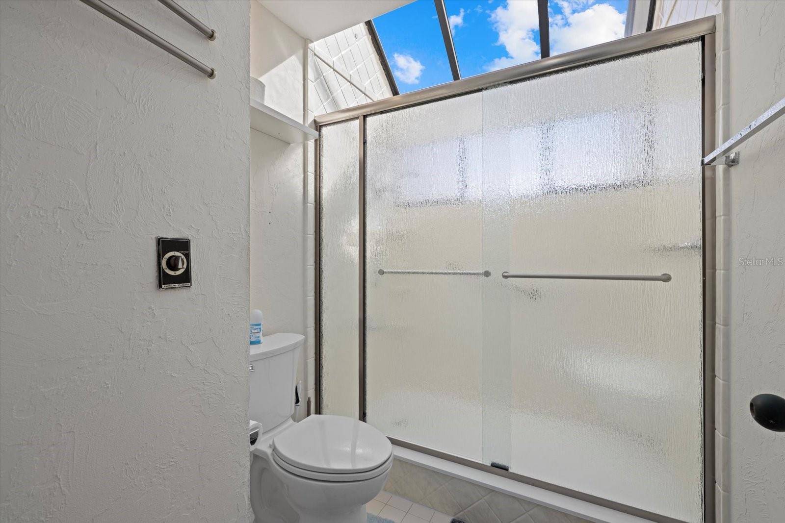 FAIRWAY BAY 1 - Residential Lease