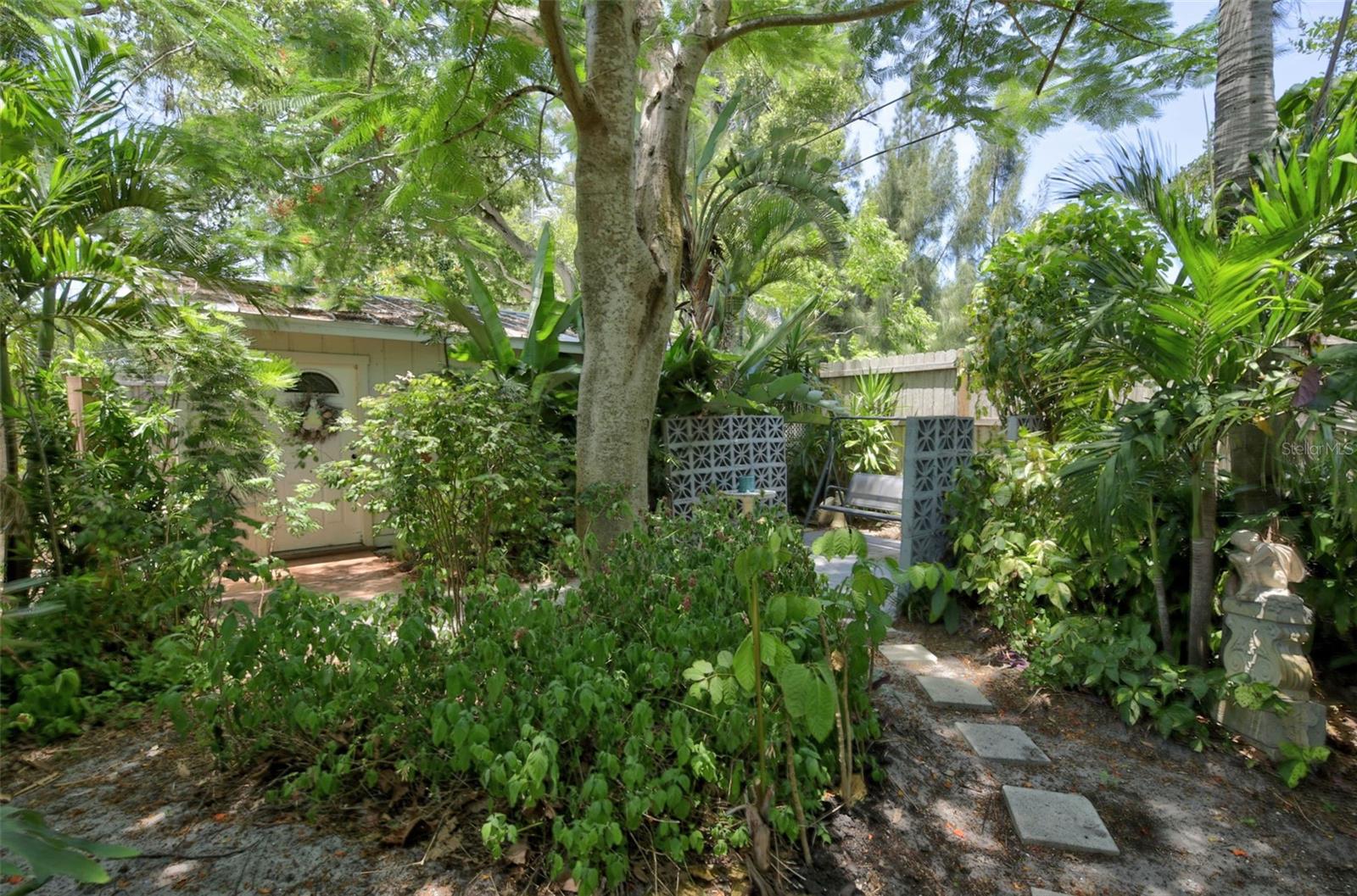 SOUTH VENICE - Residential