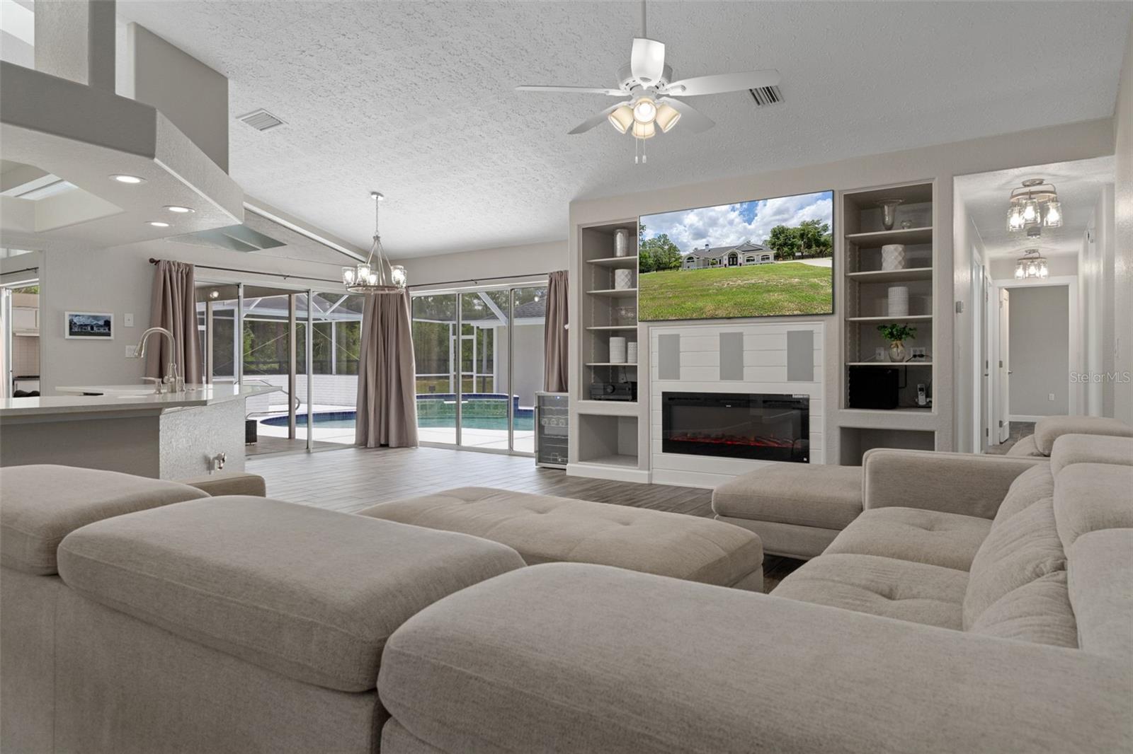 PINE RIDGE UNIT 01 - Residential