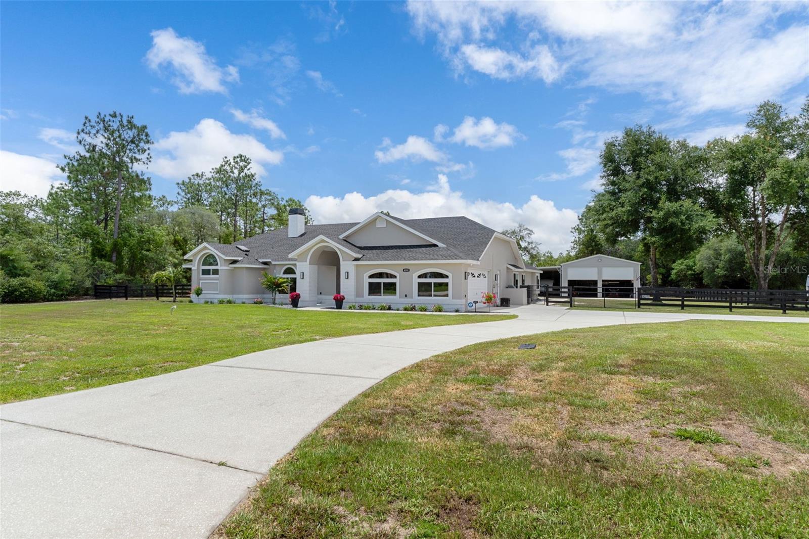 PINE RIDGE UNIT 01 - Residential
