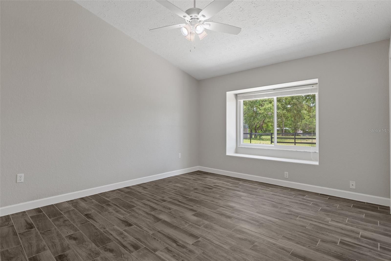PINE RIDGE UNIT 01 - Residential