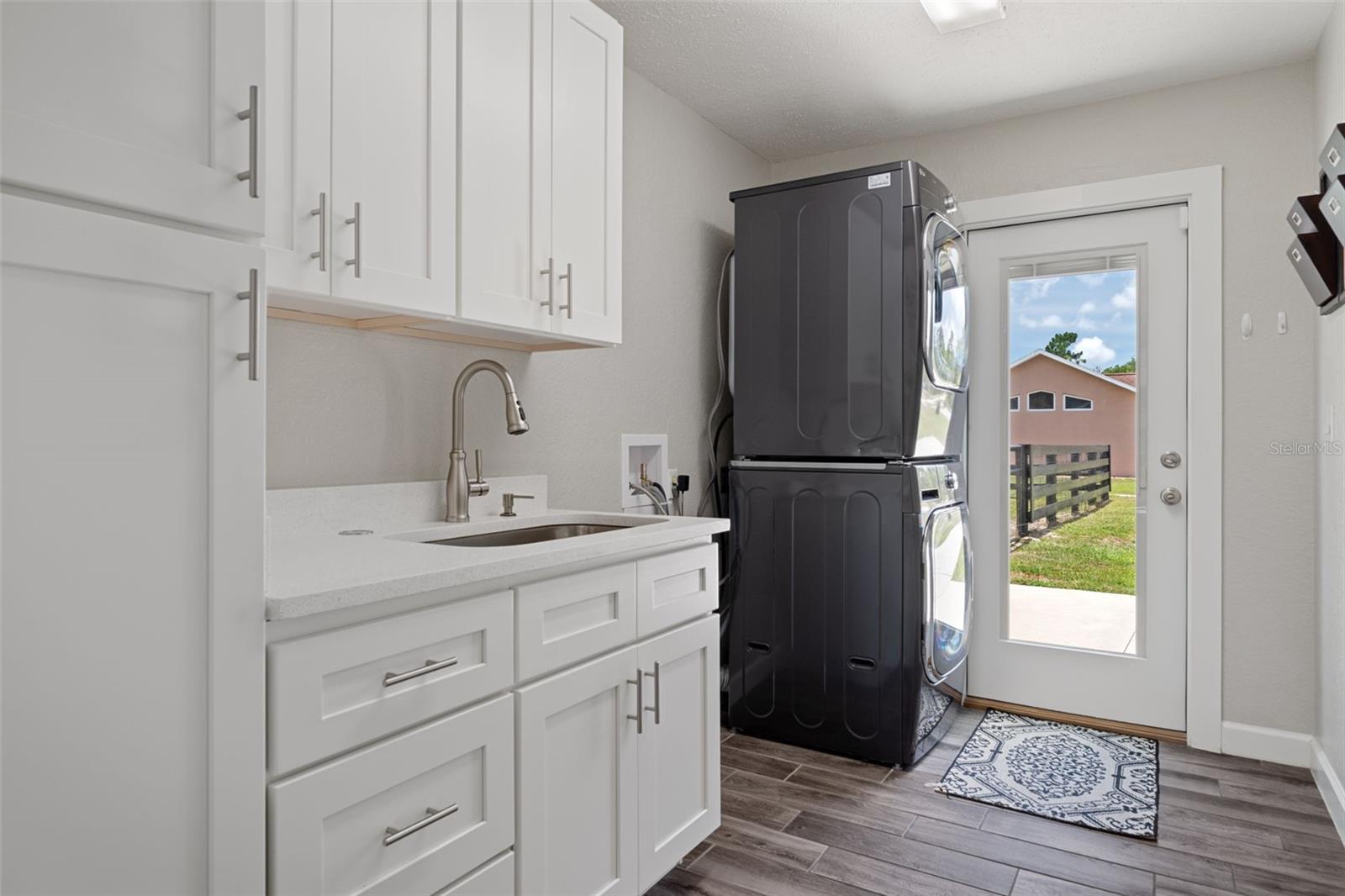 PINE RIDGE UNIT 01 - Residential