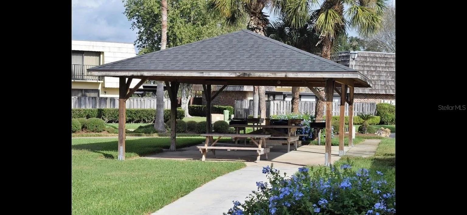 LEESBURG ROYAL OAK ESTATES SUB - Residential Lease