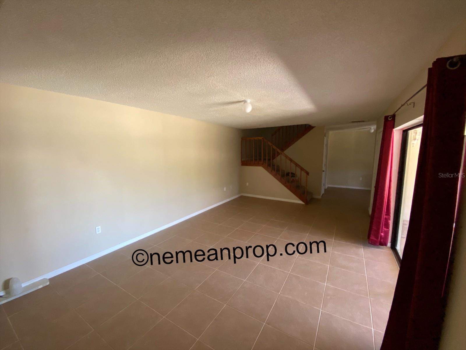LEESBURG ROYAL OAK ESTATES SUB - Residential Lease