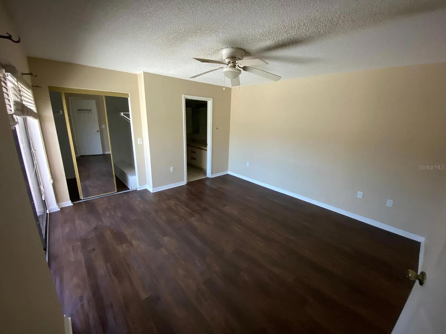 LEESBURG ROYAL OAK ESTATES SUB - Residential Lease