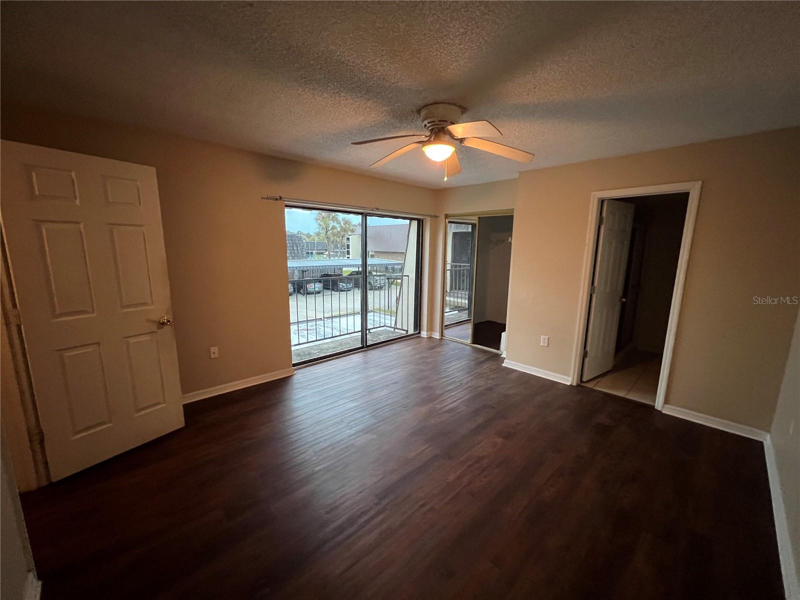 LEESBURG ROYAL OAK ESTATES SUB - Residential Lease