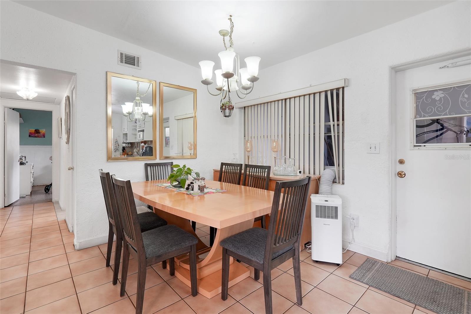 WILLIAMSON HEIGHTS - Residential