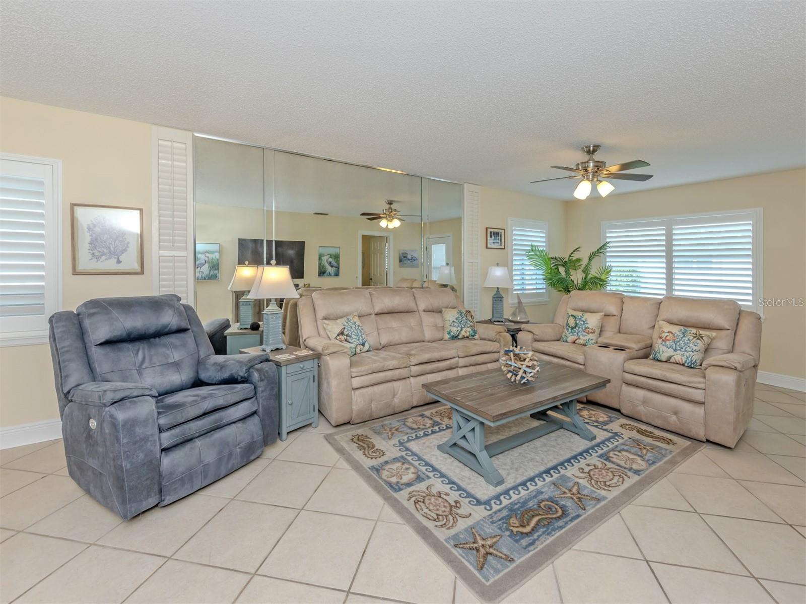 CIRCLE WOODS OF VENICE 1 - Residential