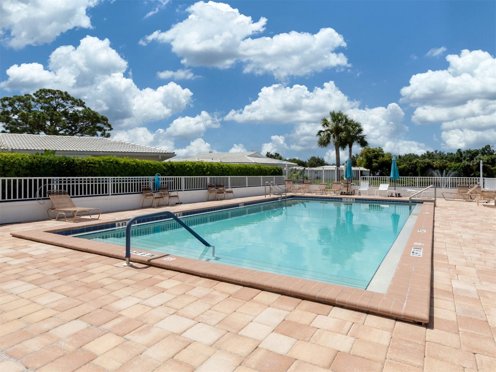 CIRCLE WOODS OF VENICE 1 - Residential