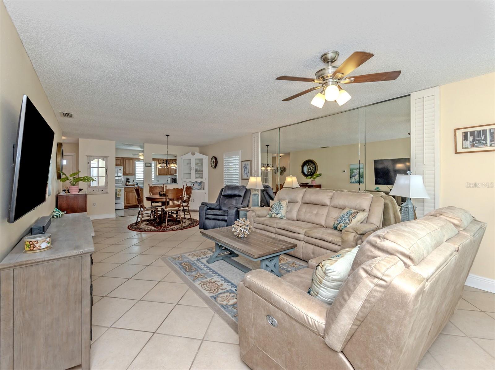 CIRCLE WOODS OF VENICE 1 - Residential