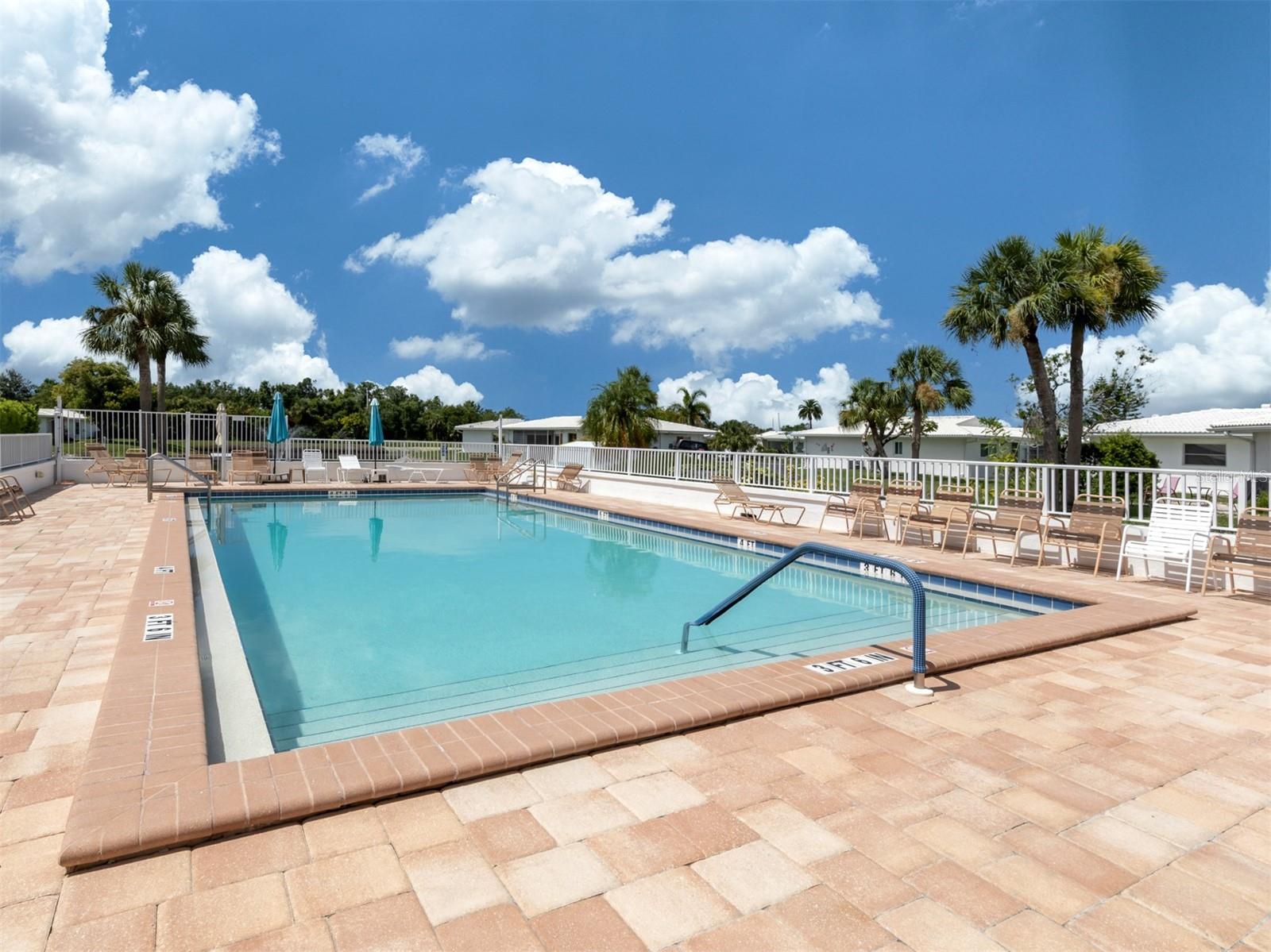 CIRCLE WOODS OF VENICE 1 - Residential