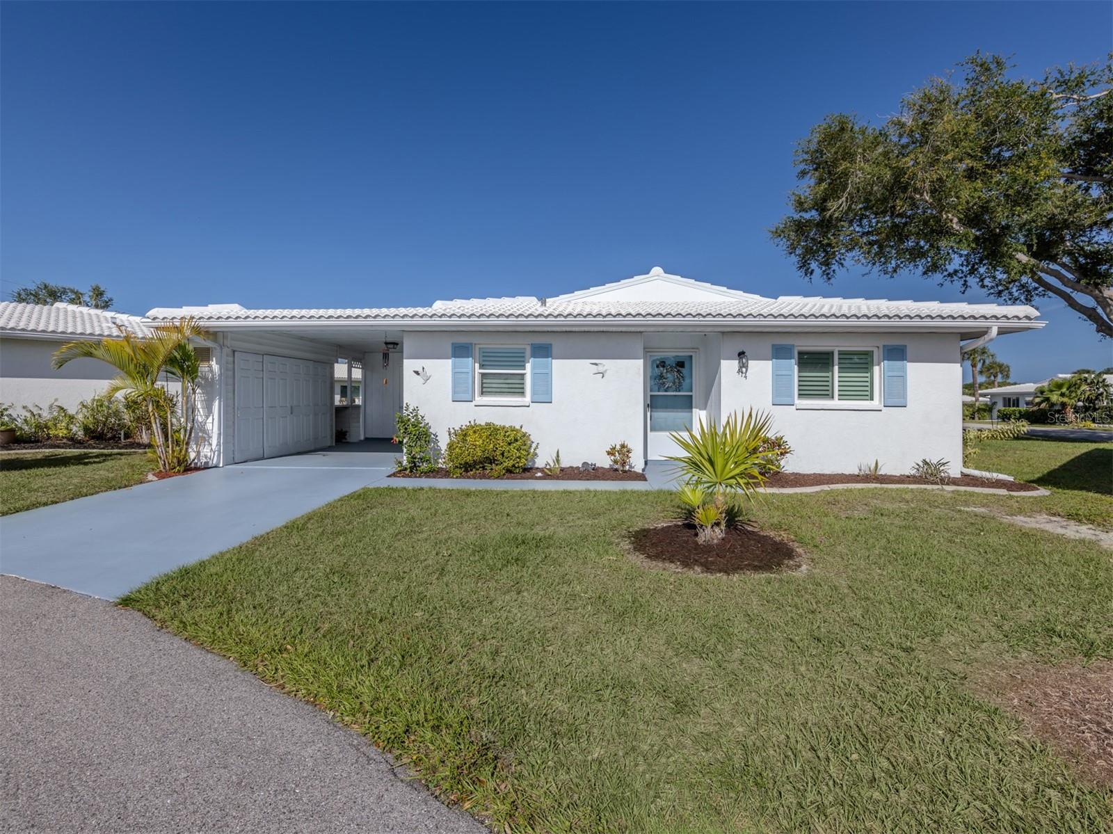 CIRCLE WOODS OF VENICE 1 - Residential