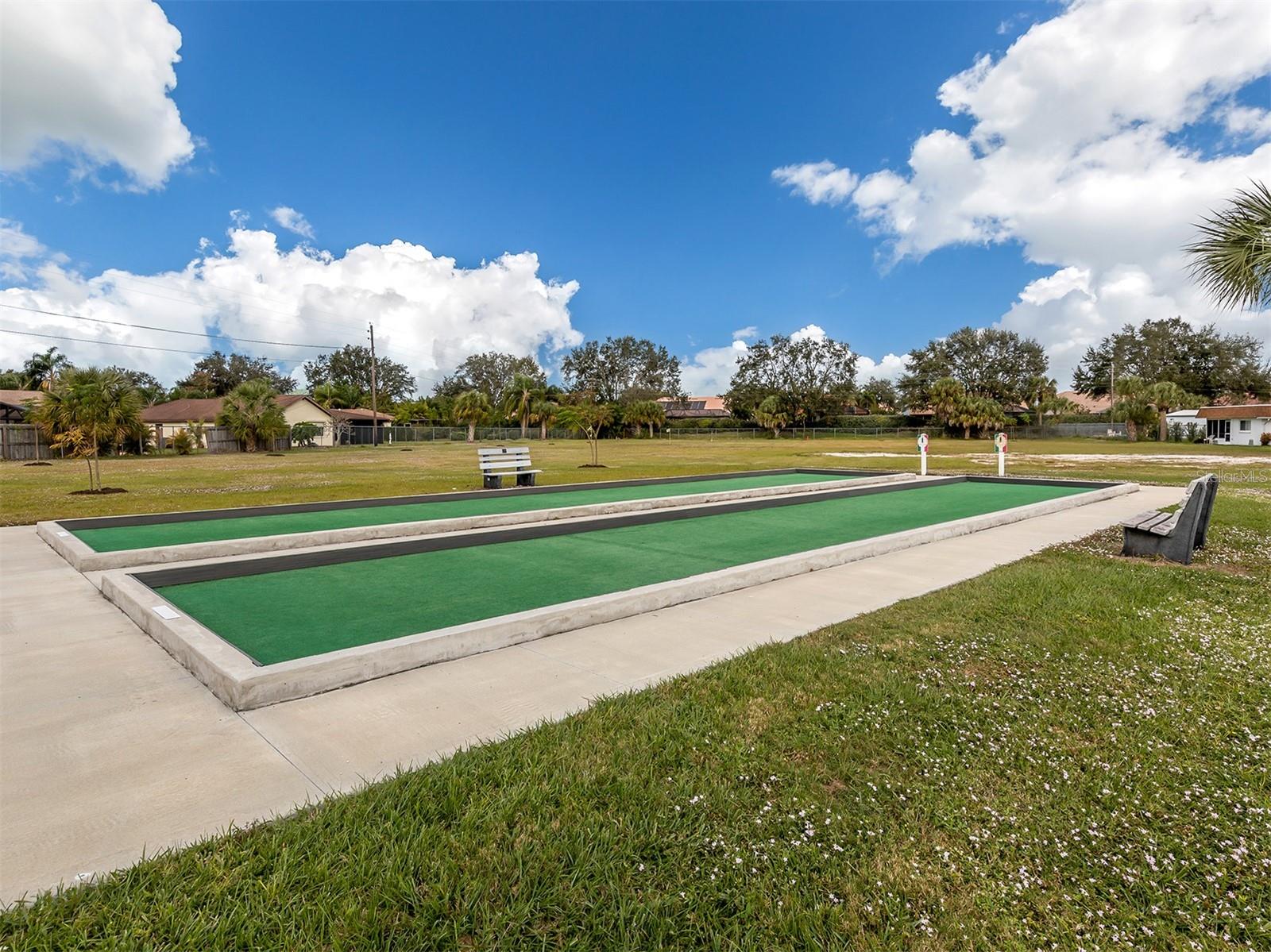 CIRCLE WOODS OF VENICE 1 - Residential
