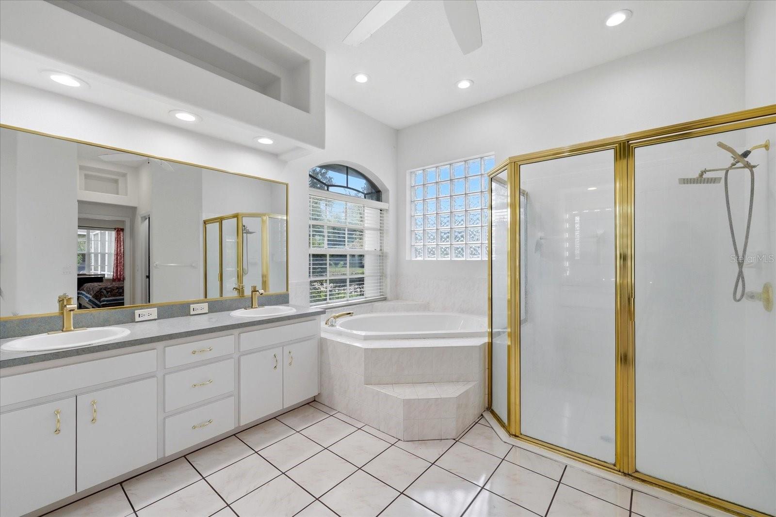 LONGWOOD PLACE - Residential