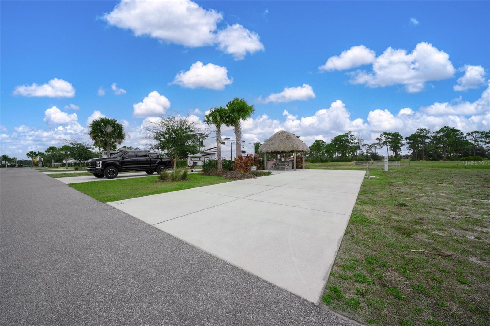 NONRESIDENTIAL CONDO - Land