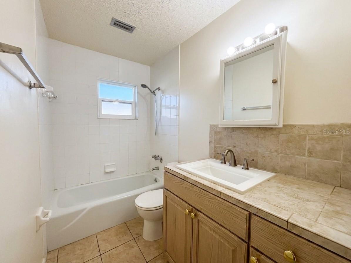 PINEWOOD PARK - Residential Lease