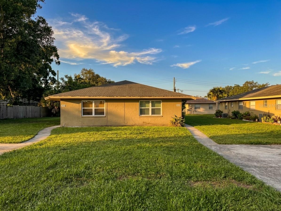 PINEWOOD PARK - Residential Lease