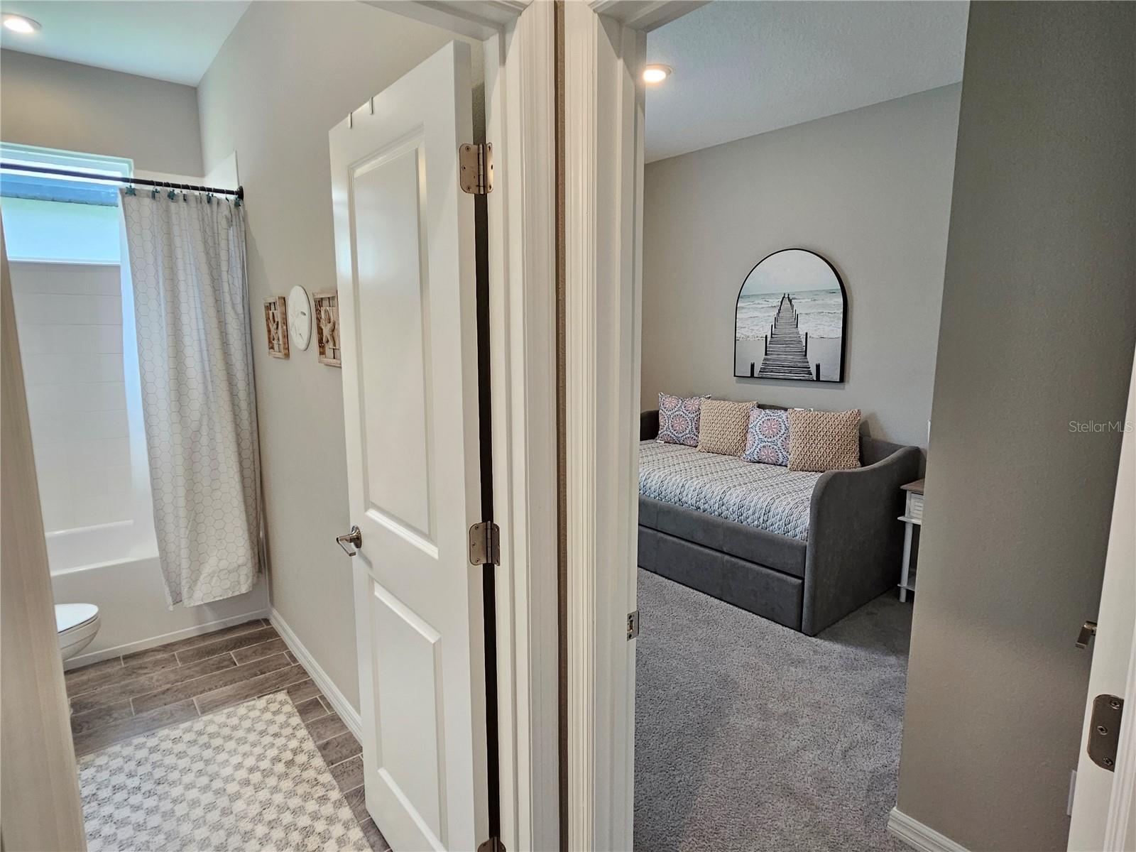 SORRENTO PH I - Residential Lease