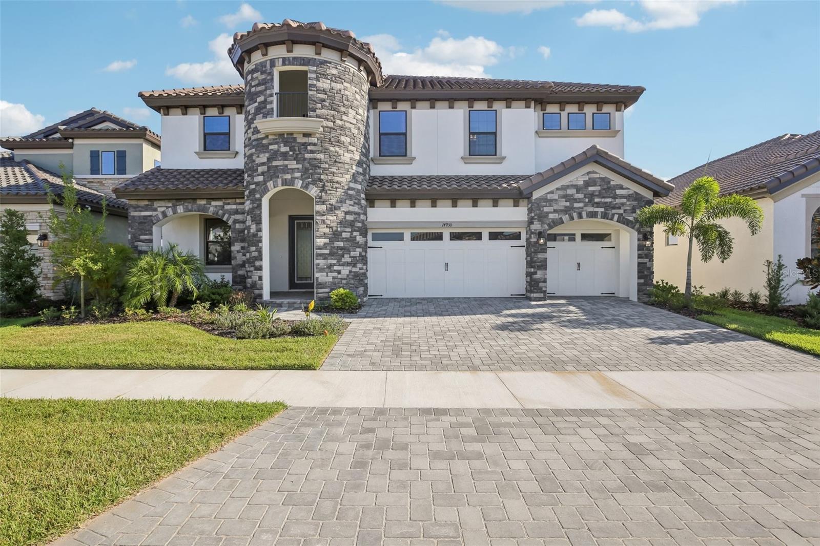 HINTON HAWKSTONE - Residential