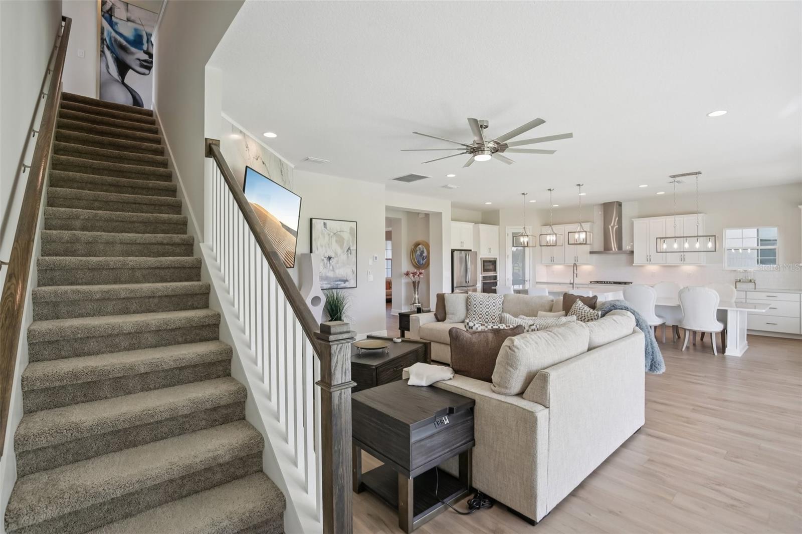 HINTON HAWKSTONE - Residential