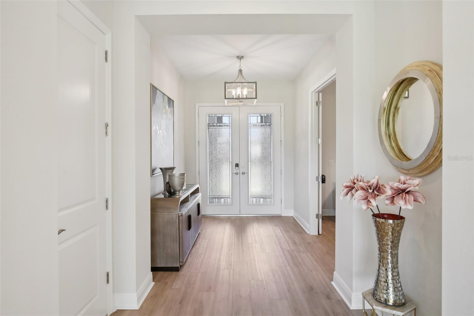 HINTON HAWKSTONE - Residential