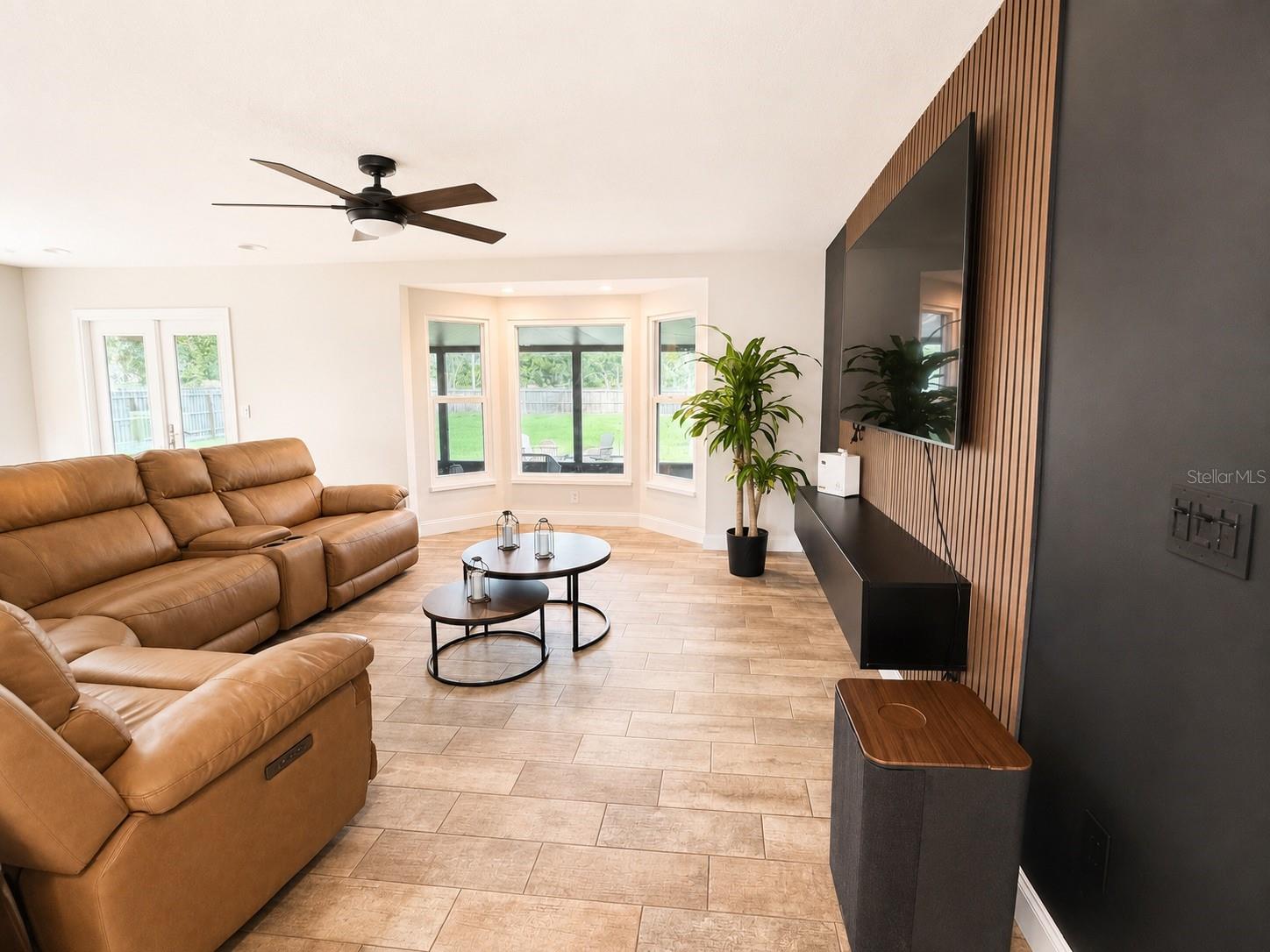 MAPLE RIDGE - Residential