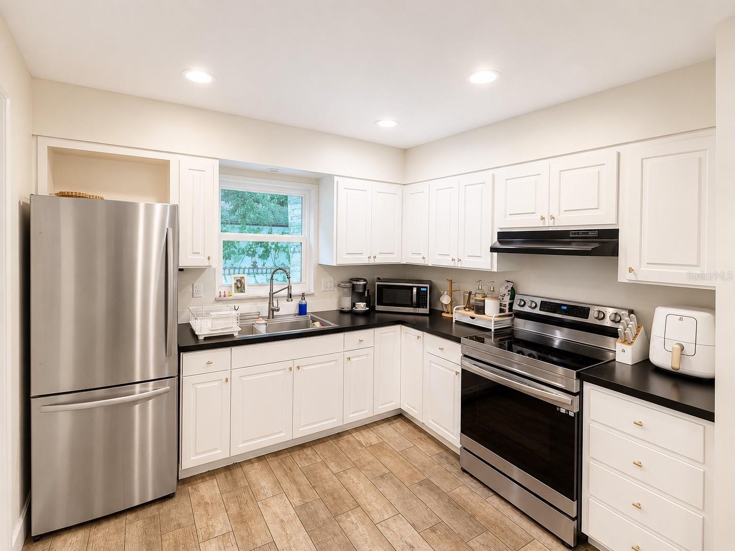 MAPLE RIDGE - Residential