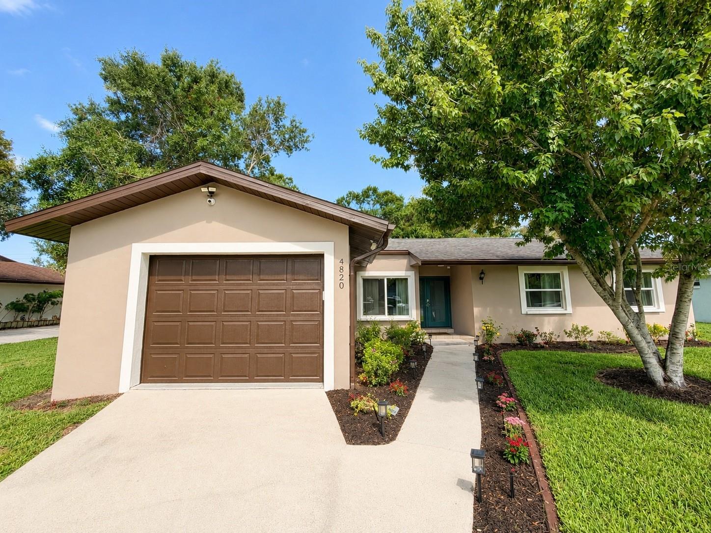 MAPLE RIDGE - Residential