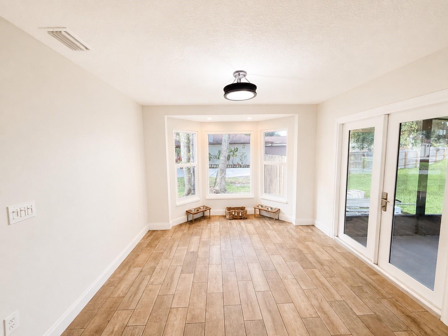 MAPLE RIDGE - Residential