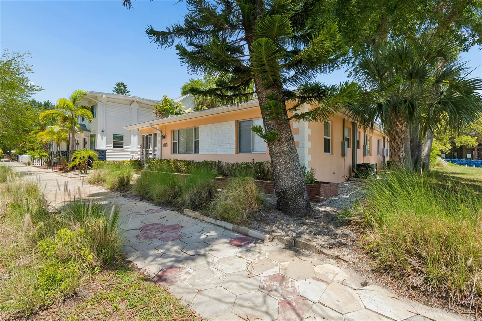 KINYONS H H ADD - Commercial Sale