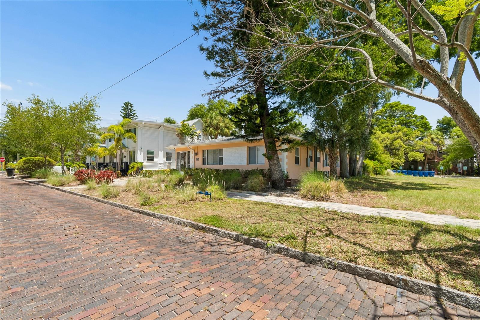 KINYONS H H ADD - Commercial Sale