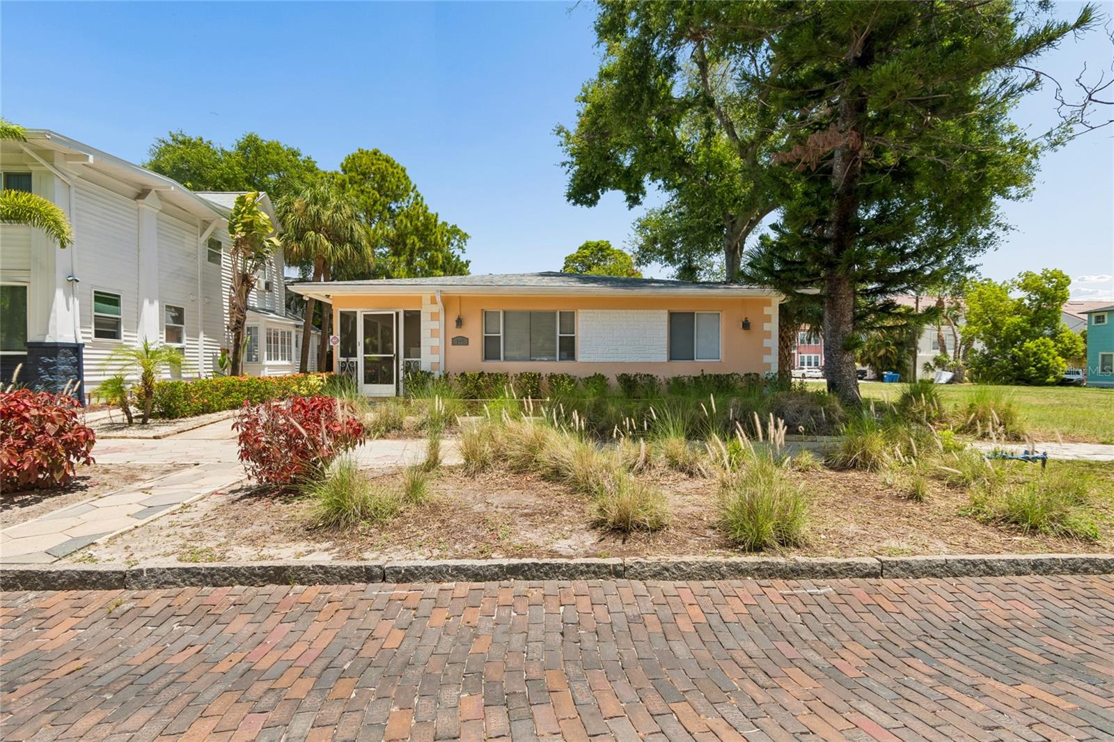 KINYONS H H ADD - Commercial Sale