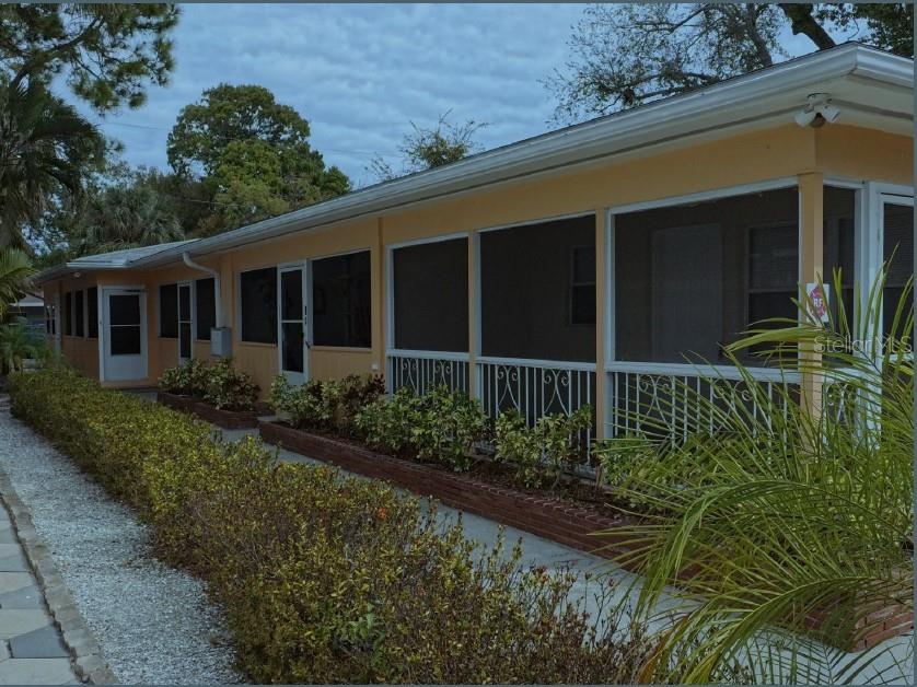 KINYONS H H ADD - Commercial Sale