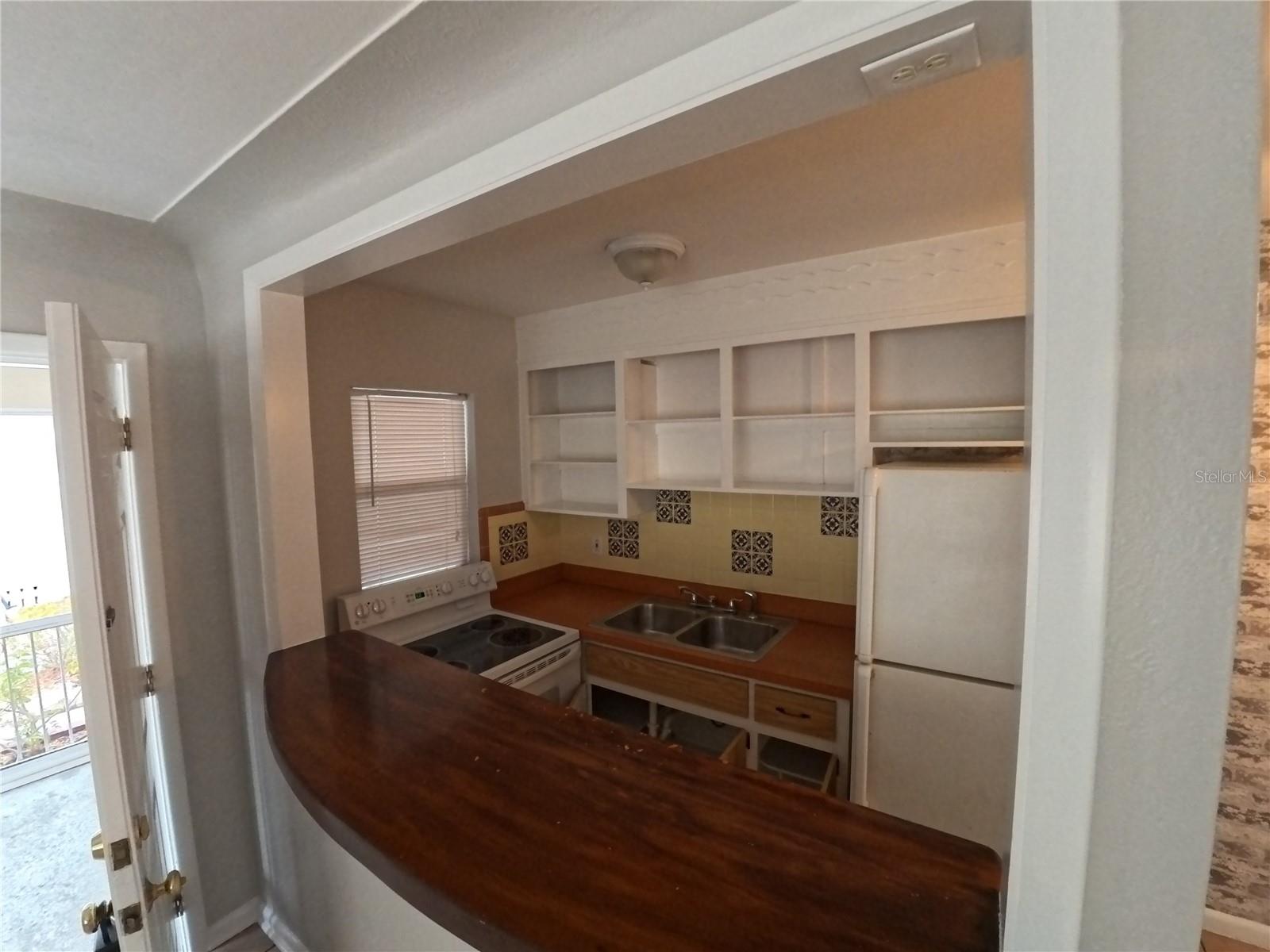 KINYONS H H ADD - Commercial Sale