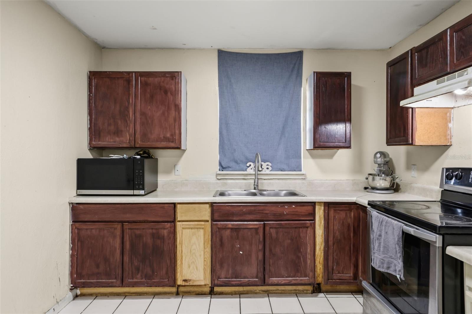 AVONDALE - Residential