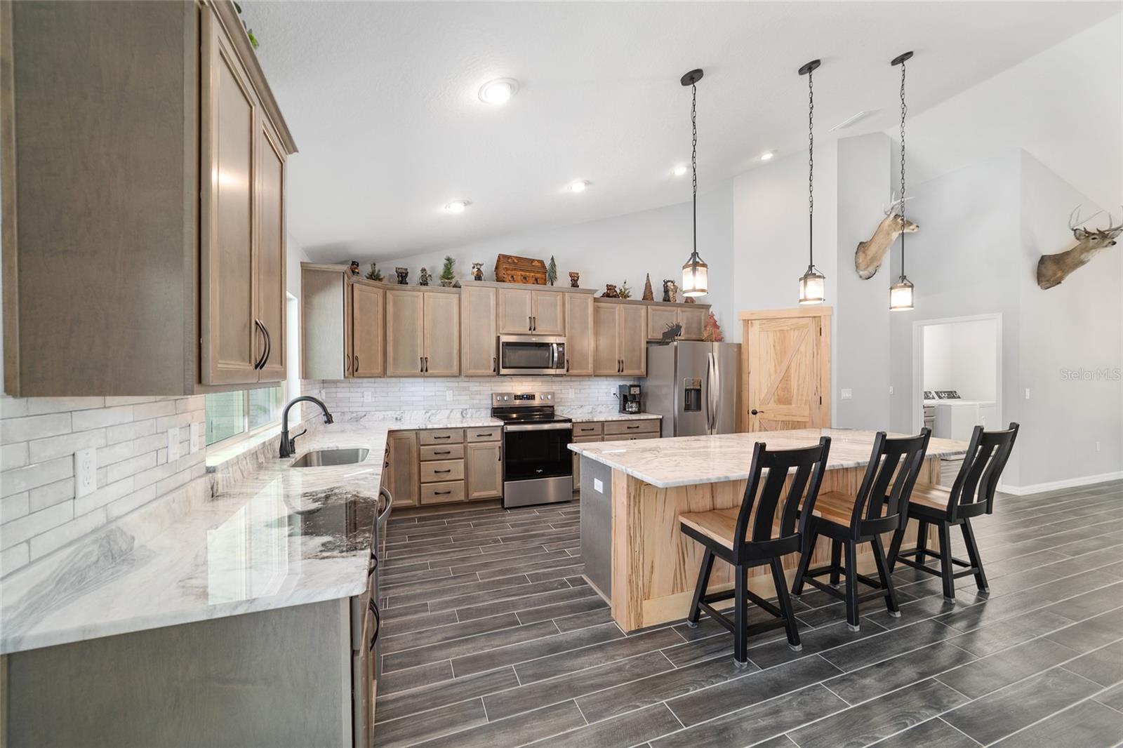ROYAL OAKS FARMS - Residential