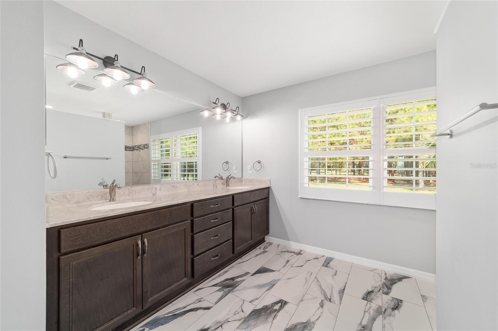ROYAL OAKS FARMS - Residential