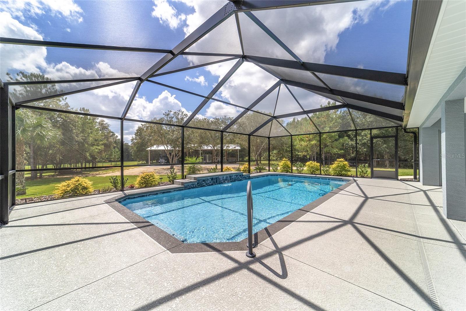 ROYAL OAKS FARMS - Residential