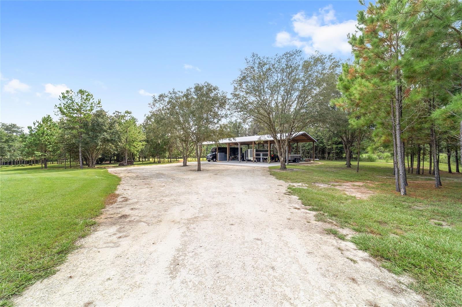 ROYAL OAKS FARMS - Residential