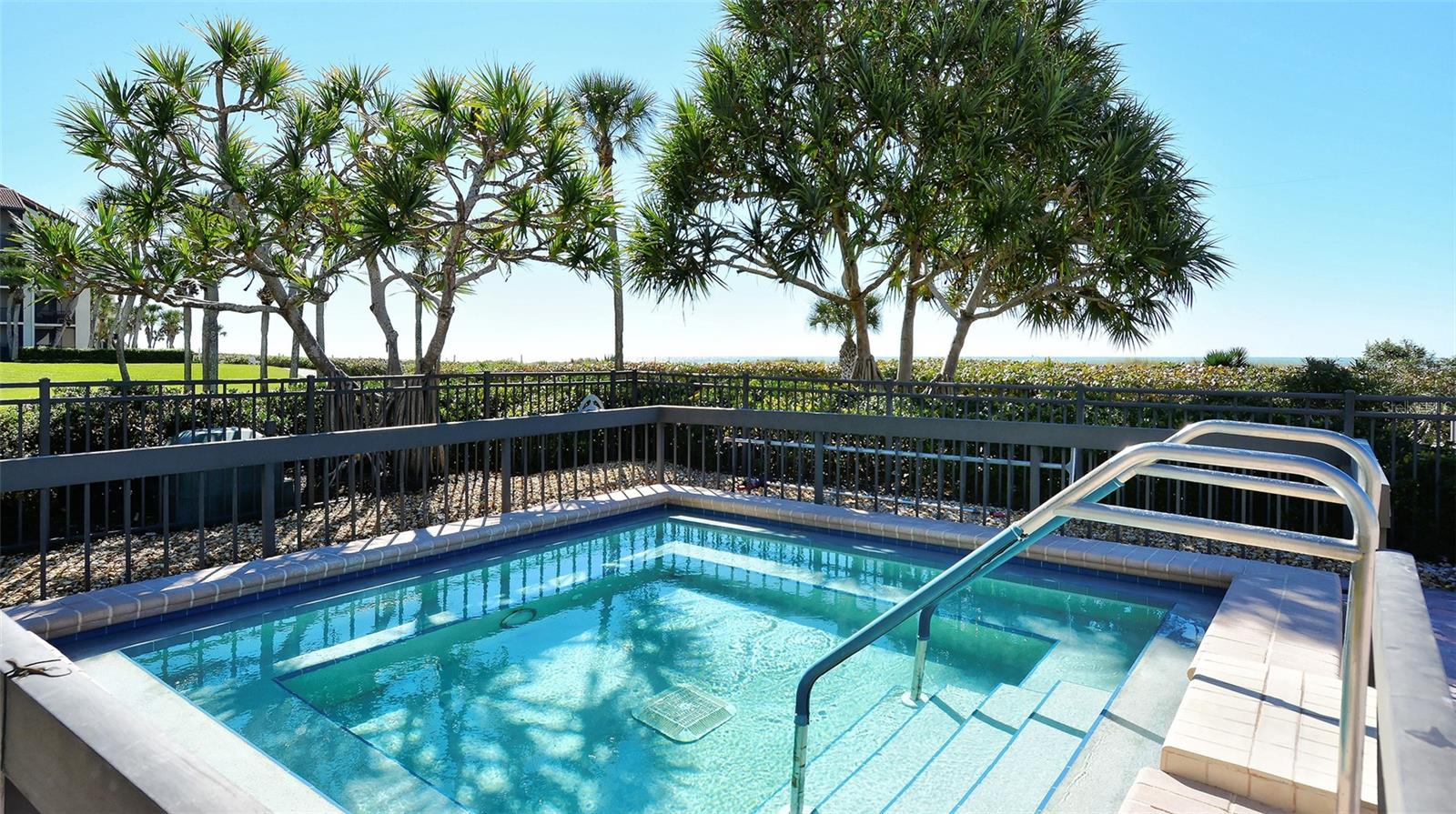 SEAPLACE I - Residential