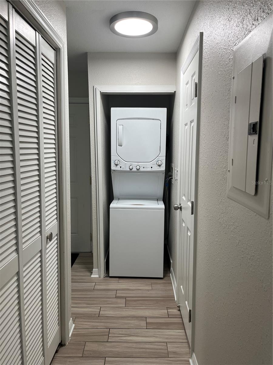 THE HAMPTONS AT BRANDON A CONDO - Residential Lease