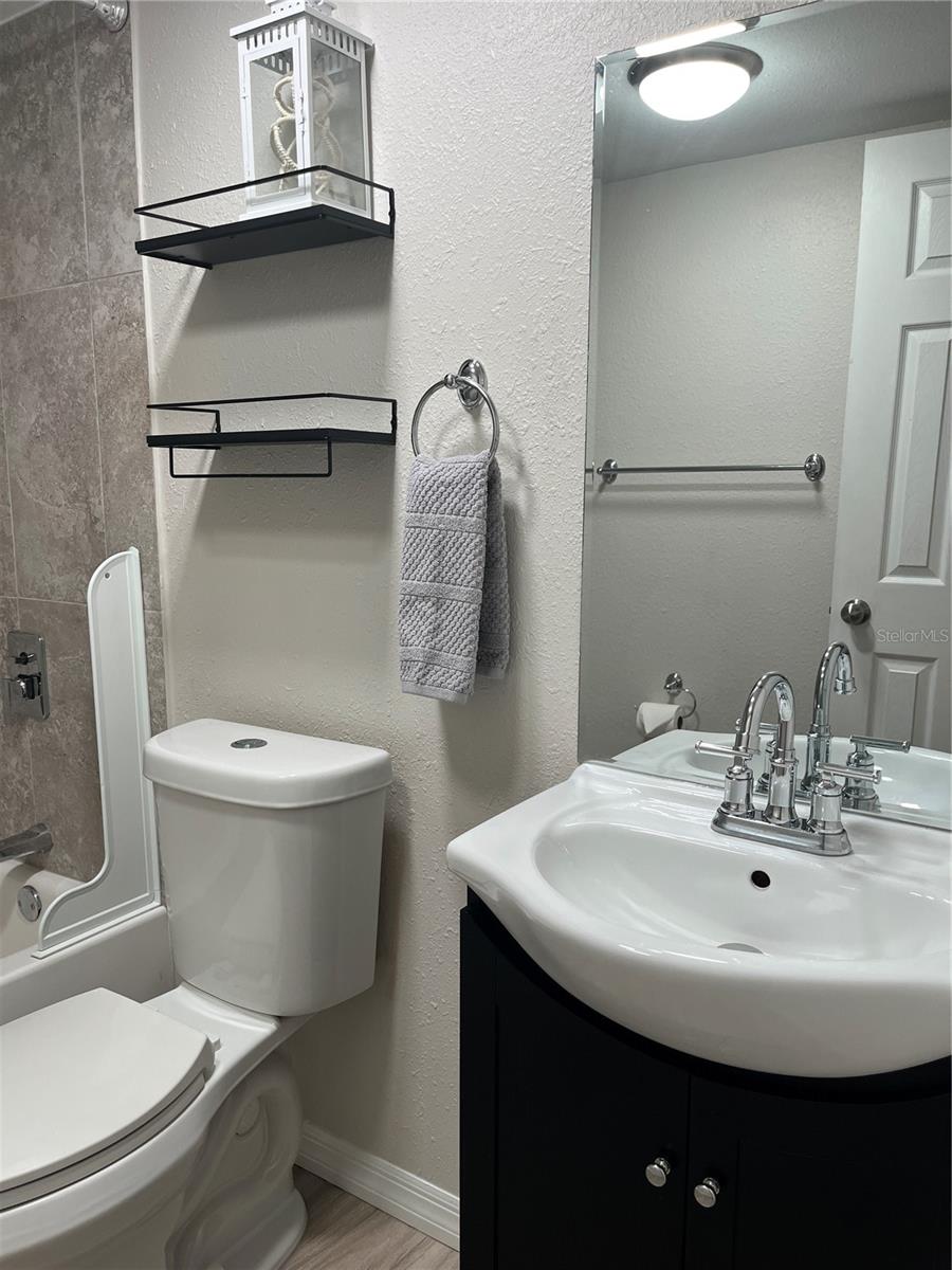 THE HAMPTONS AT BRANDON A CONDO - Residential Lease